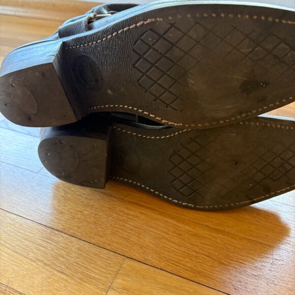 Frye Harness 12R boots Dark brown leather, size 8, Perfectly worn and distressed - Picture 4 of 5